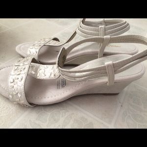 East 5th Wedge Sandal Women’s Size 7.5MChampagne